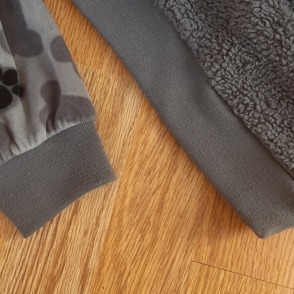 3t fuzzy pajama set - Picture 4 of 4